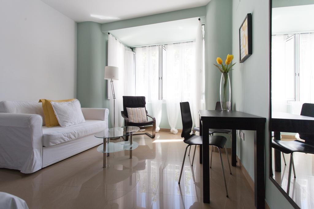 Apartamentos Edificio Constitucion Севилья Номер фото