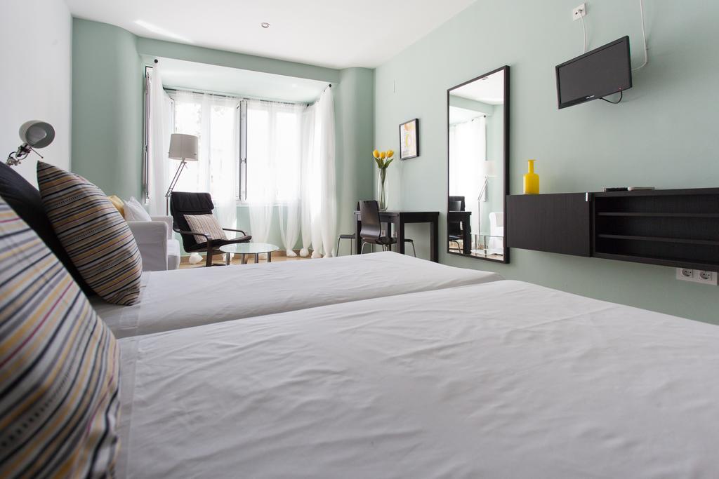 Apartamentos Edificio Constitucion Севилья Номер фото