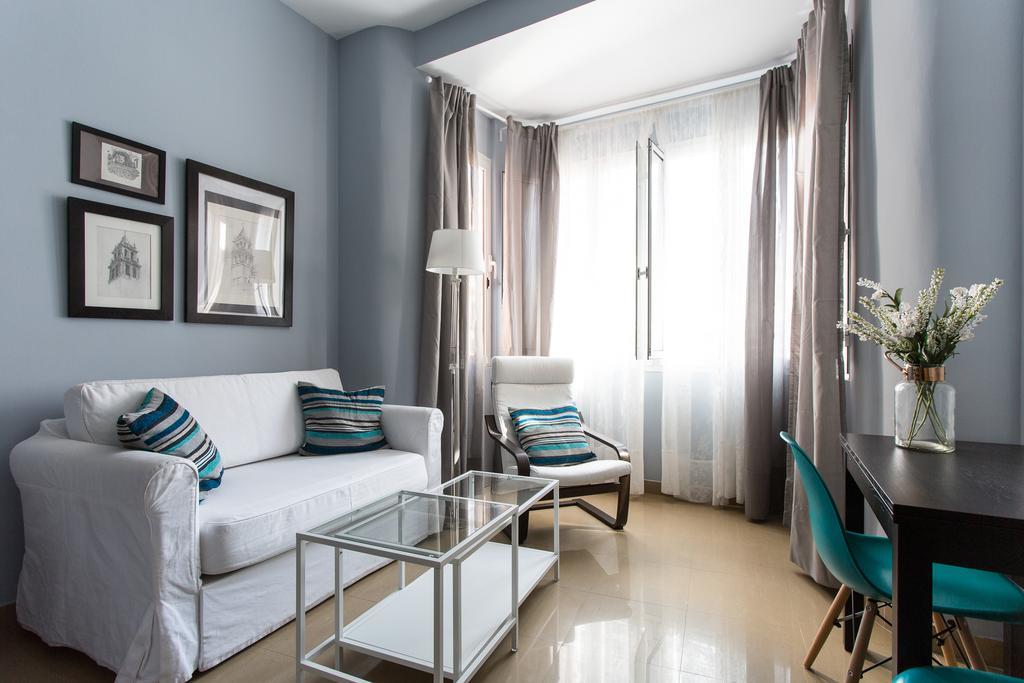 Apartamentos Edificio Constitucion Севилья Номер фото