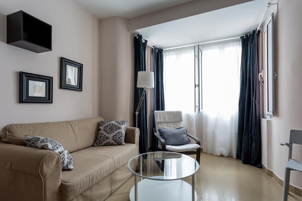 Apartamentos Edificio Constitucion Севилья Экстерьер фото