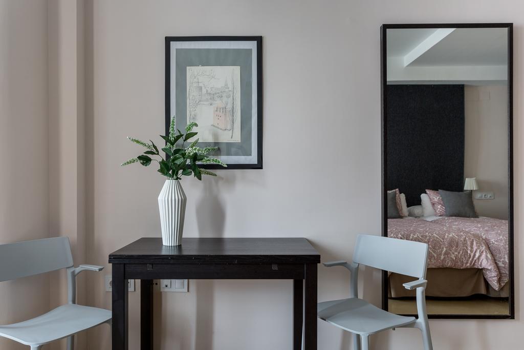 Apartamentos Edificio Constitucion Севилья Экстерьер фото